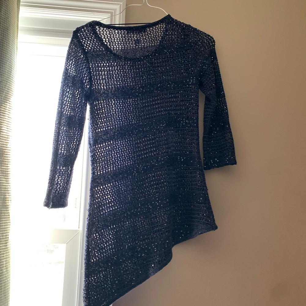 Asymmetrical pullover - Picture 2 of 2